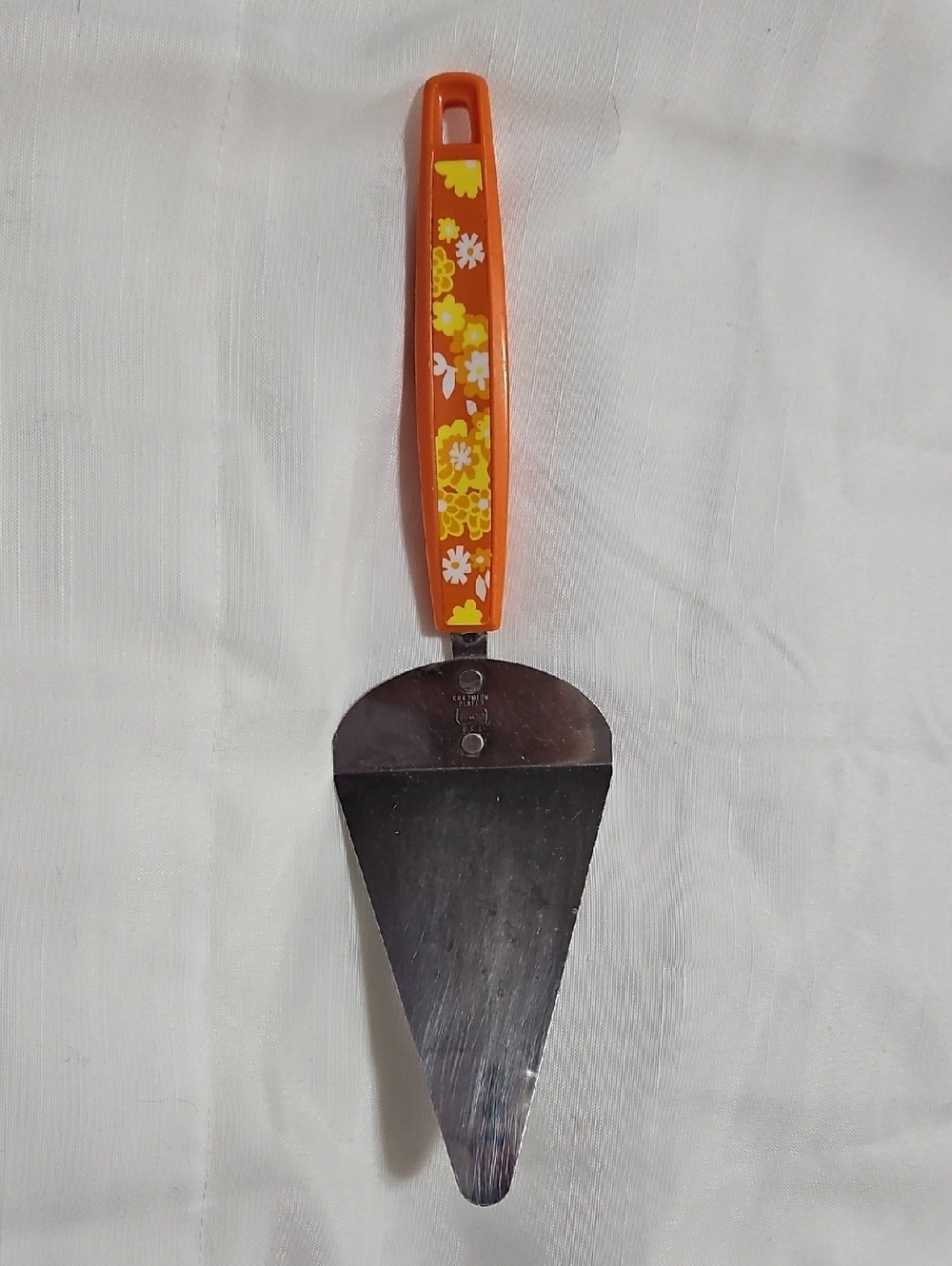 Ekco Chormium Plated Floral Orange Cake Server with Stainless Steel Blade